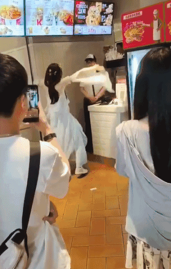 肯德基联动逆水寒却不小心带火了隔壁的麦当劳？说起来真是笑疯(图9)