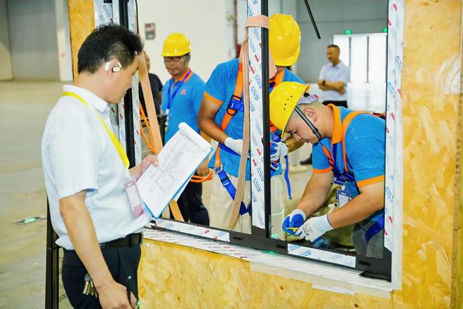 “以匠心铸精品”富煌门窗幕墙强势问鼎长三角金工匠杯(图2) “以匠心铸精品”富煌门窗幕墙强势问鼎长三角金工匠杯(图2)