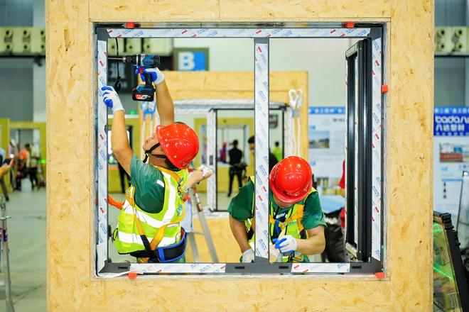 “以匠心铸精品”富煌门窗幕墙强势问鼎长三角金工匠杯(图3) “以匠心铸精品”富煌门窗幕墙强势问鼎长三角金工匠杯(图3)