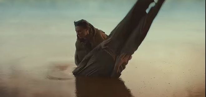 肯德基史上最阴间广告随机吓哭一个路人！(图1)