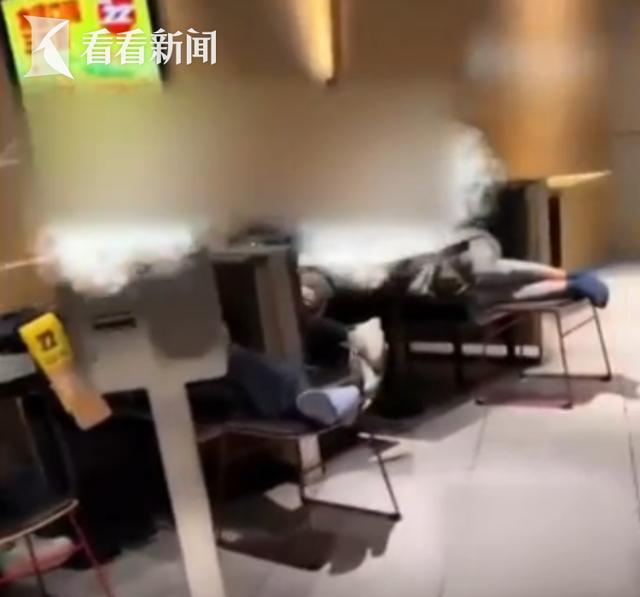 记者调查：麦当劳门店扎堆过夜 民政部门已上门救助(图1)